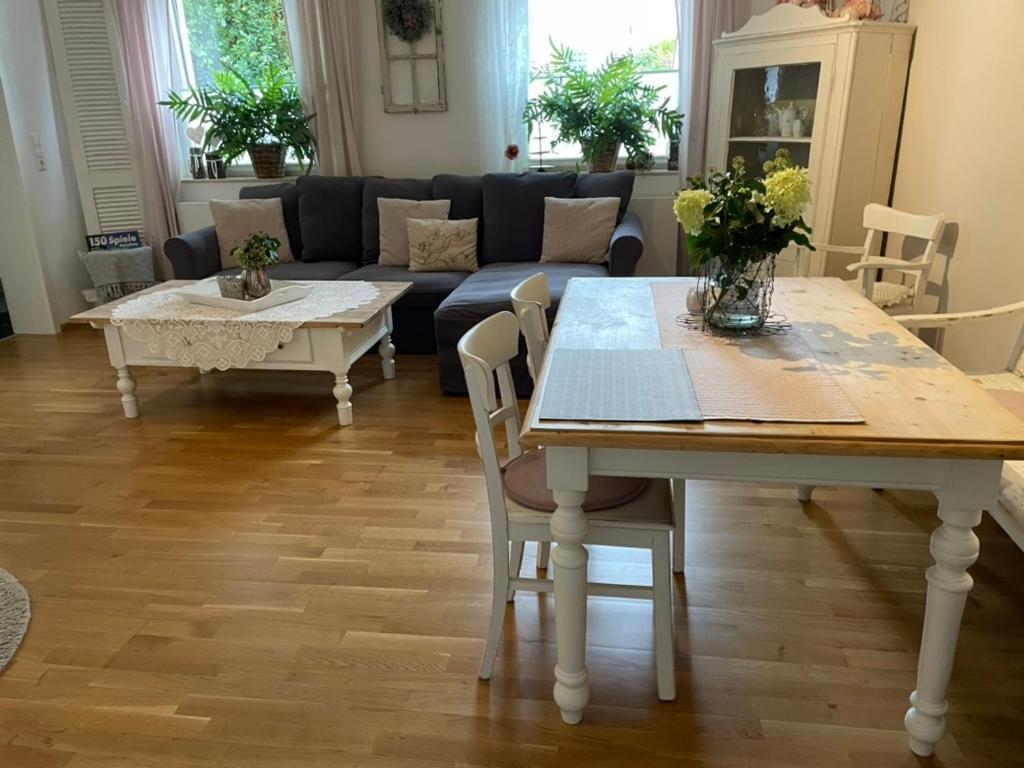 Gemuetliche Ferienwohnung In Edesheim An Der Weinstrasse Luaran gambar